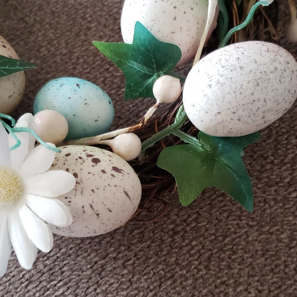 4/$16! Spring wreath speckled egg & daisies
